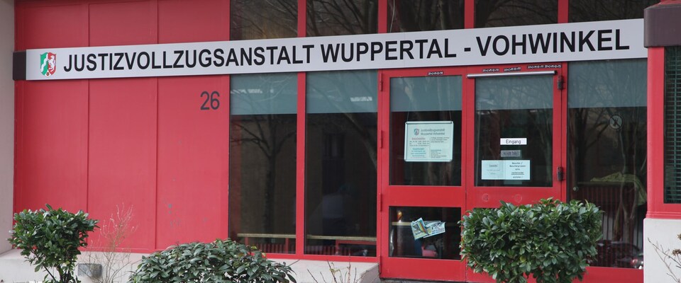 Eingang der Justizvollzugsanstalt Wuppertal-Vohwinkel